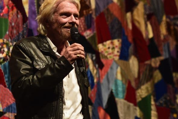 Richard Branson - “Tal vez mis problemas con la dislexia me hicieron más intuitivo: cuando alguien me envía una propuesta escrita, en vez de dar vueltas sobre los detalles de los datos y los números mi imaginación se agranda y se expande sobre lo que he leído”
