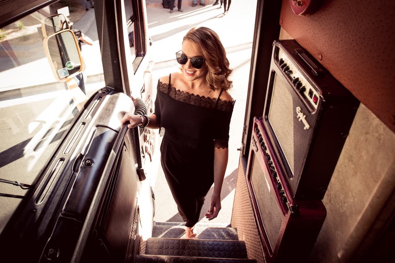 El look también lo tiene.