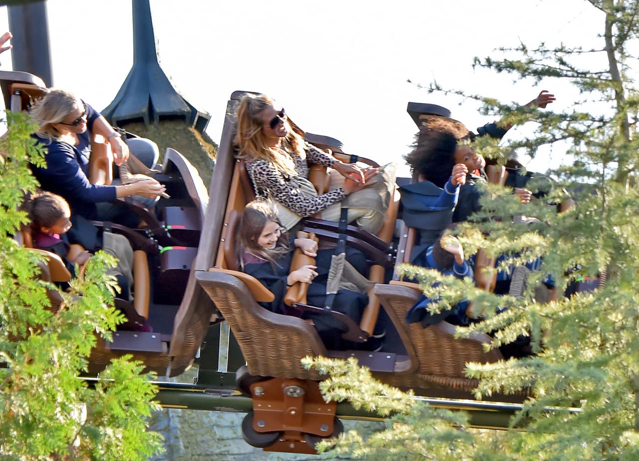 Es lo bueno de no tener que hacer fila como todos los demás, ¿no?