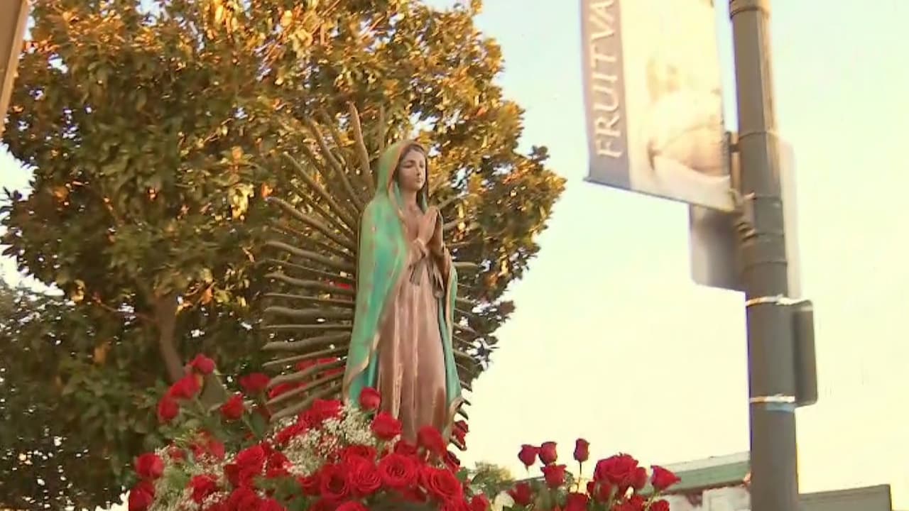 Mariachis, bandas y convivios: Así celebran a la Virgen de Guadalupe en la Bahía