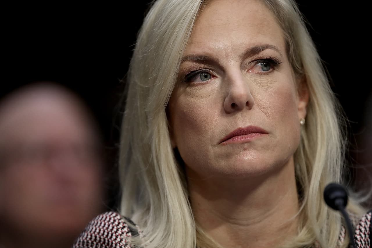 EEUU levanta el veto a refugiados de 11 países considerados "de alto riesgo", pero les impondrá revisiones más estrictas