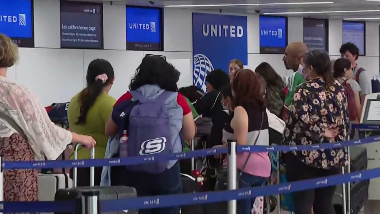 LAX se convierte en punto de llegada y salida para miles de aficionados del Mundial