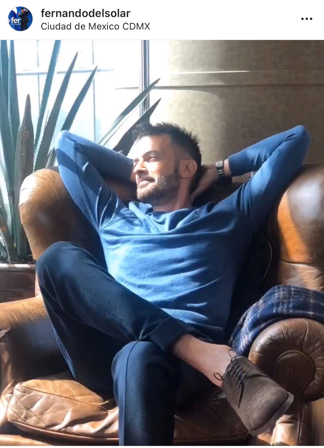 <b><a href="https://www.instagram.com/p/B6relu7HMk4/">El conductor publicó</a></b> este pasado domingo 29 de diciembre por la noche un pequeño clip audiovisual en el que aparecen una serie de fotografías (como esta) en las que se le ve sonriendo y posando en diferentes ocasiones.
<br>