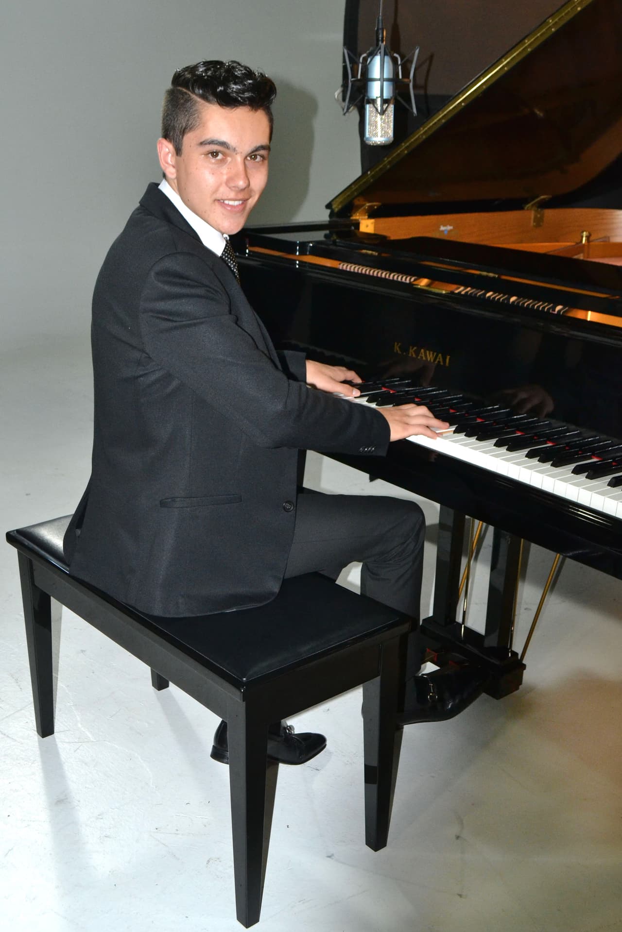 Después de una guerra de dimes y diretes, Sergio Jr. y la modelo limaron asperezas y ahora llevan una relación cordial.