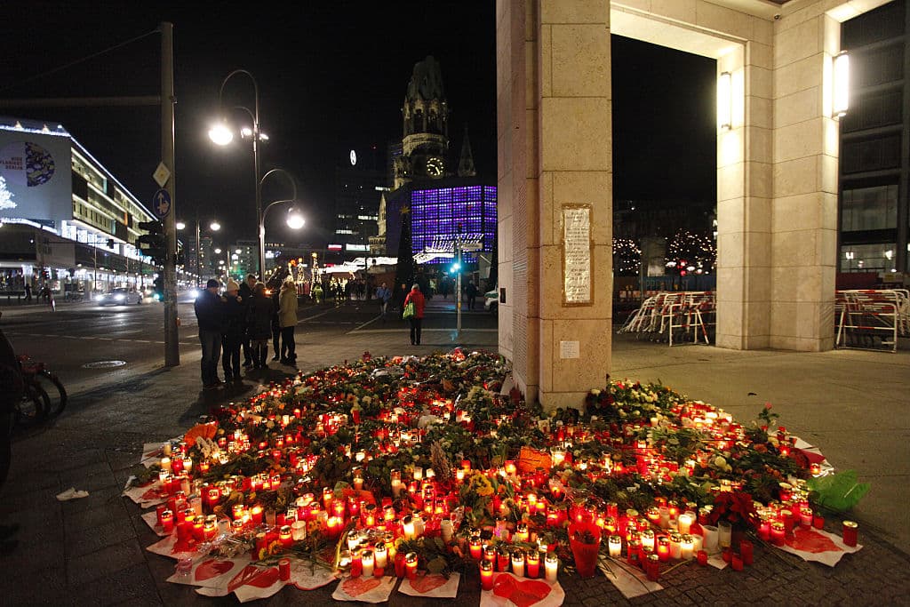 Homenaje a las víctimas del mercadillo de Navidad de Berlín
