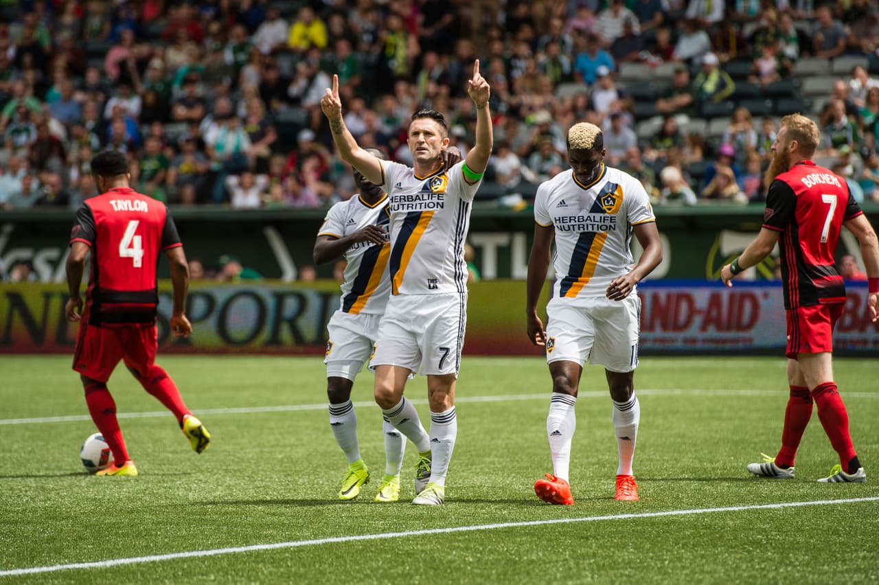 Dos Santos, Keane y Zardes lideraron victoria de LA Galaxy 2-1 ante Portland Timbers