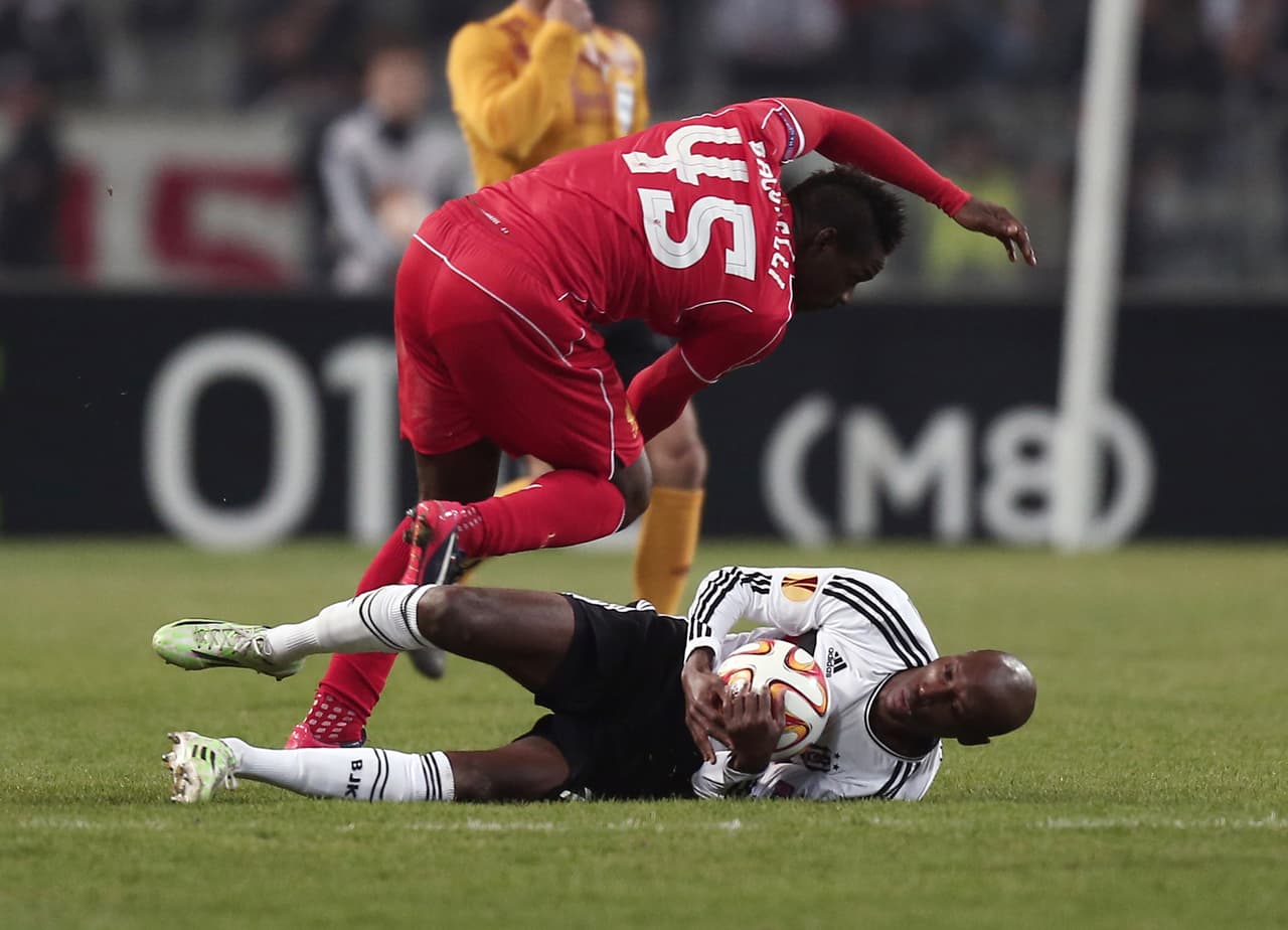 A pesar de no tener paso de super estrella, Balotelli fue goleador con Liverpool y su particular número.