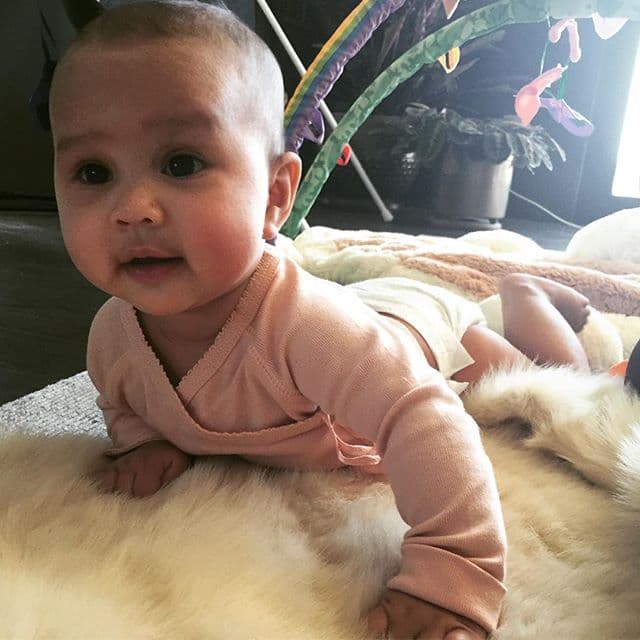 ¿A quién se parece, papi o mami?