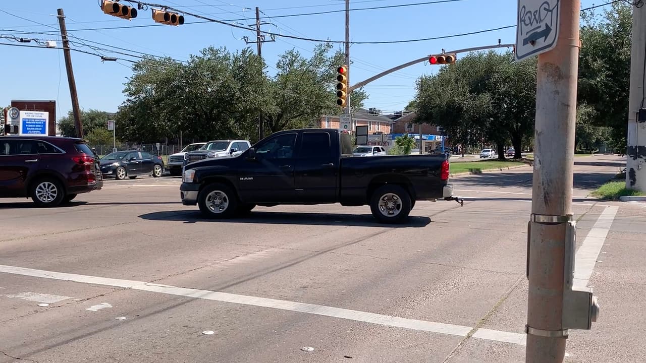 Nunca huyas del lugar del accidente porque eso te puede acarrear más problemas y podrían imponerte cargos.
