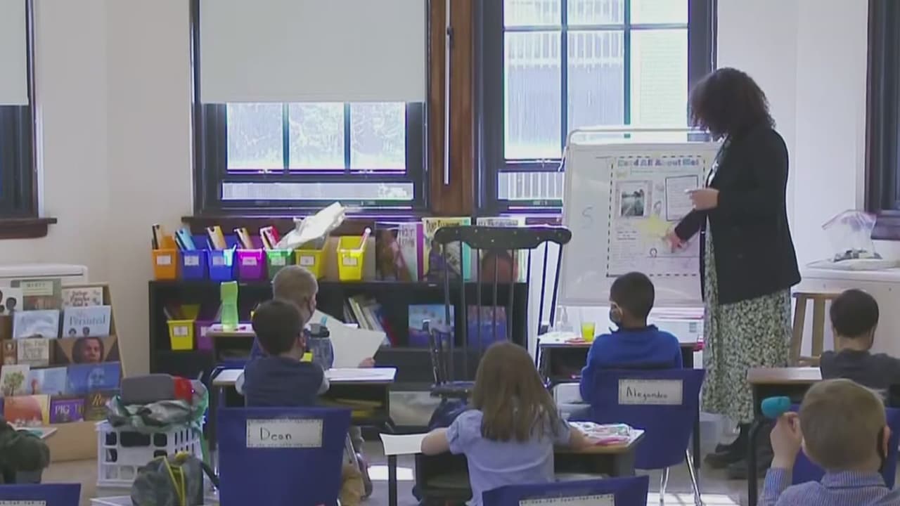 Las Escuelas Públicas de Chicago suman seis nuevos programas de educación bilingüe