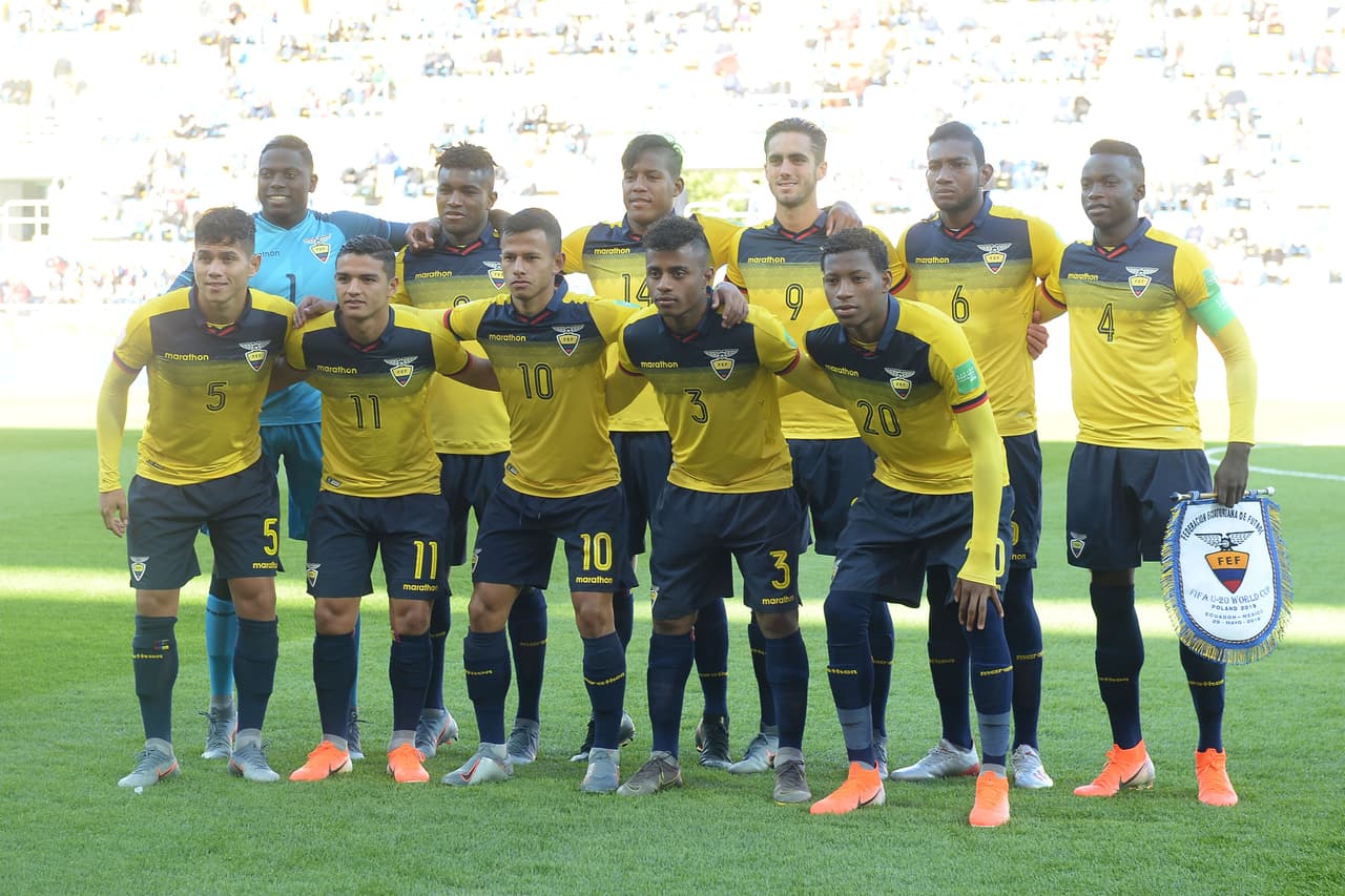 Mientras que Ecuador lo hizo con Ramírez, Palacios, Espinoza, Alcivar, Vallecilla, Cifuentes, Campana, Rezabala, Alvarado, Mina y Plata.