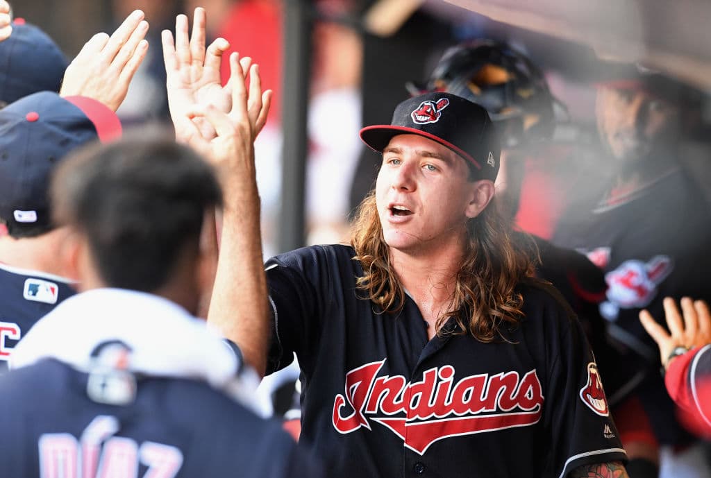 En la cuarta entrada Clevinger retiró en orden a la tanda de los Astros compuesta por Josh Reddick, Carlos Correa y Brian McCann.