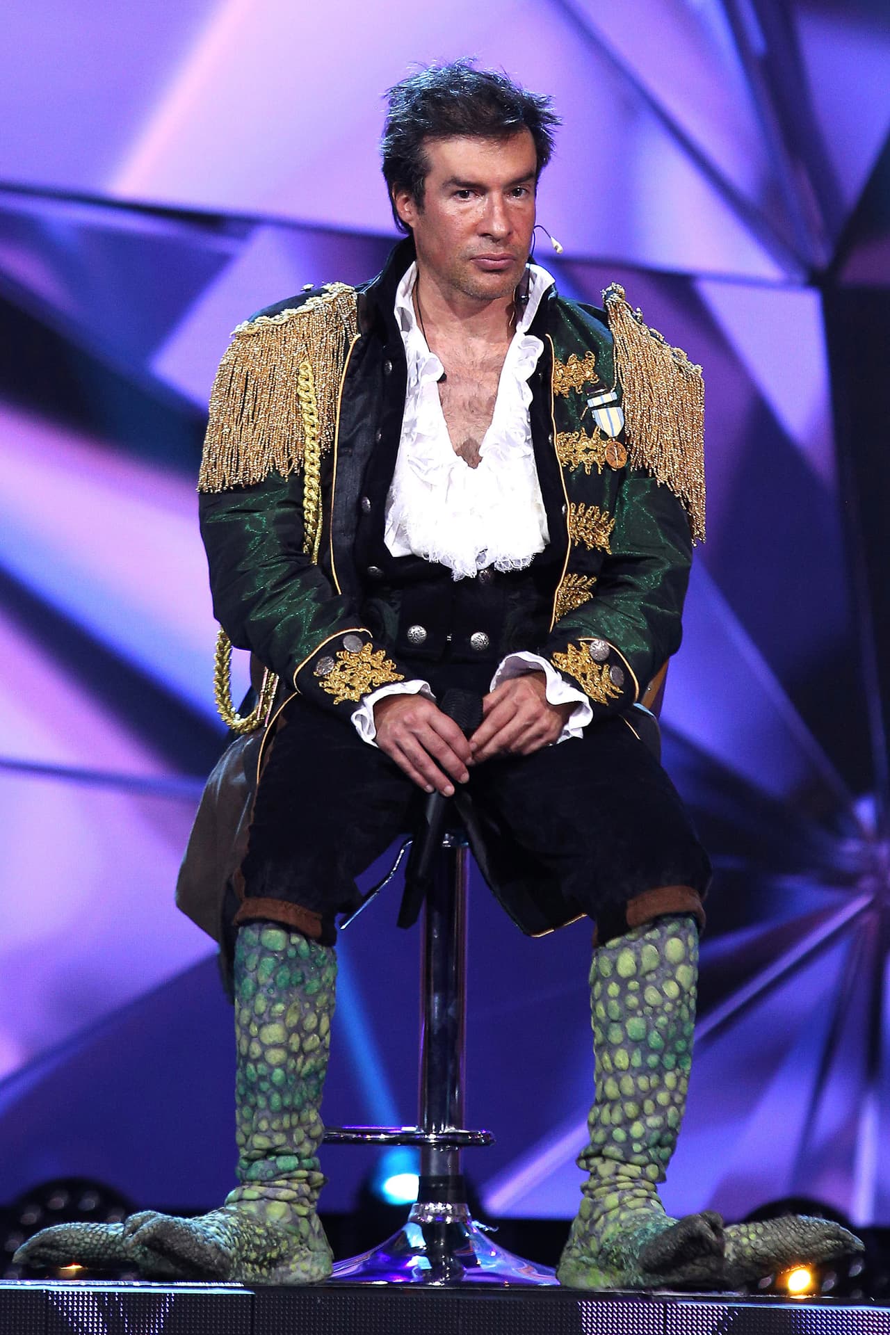 Hace unos días el productor, Miguel Ángel Fox reveló que 
<b><a href="https://www.univision.com/famosos/ellas-interpretaran-los-papeles-de-adela-noriega-y-thalia-en-la-nueva-version-de-quinceanera-fotos">Macarena Achaga y Ela Velden serán las protagonistas</a></b> de la nueva versión de la telenovela 'Quinceañera', proyecto que ya prepara.
<br>