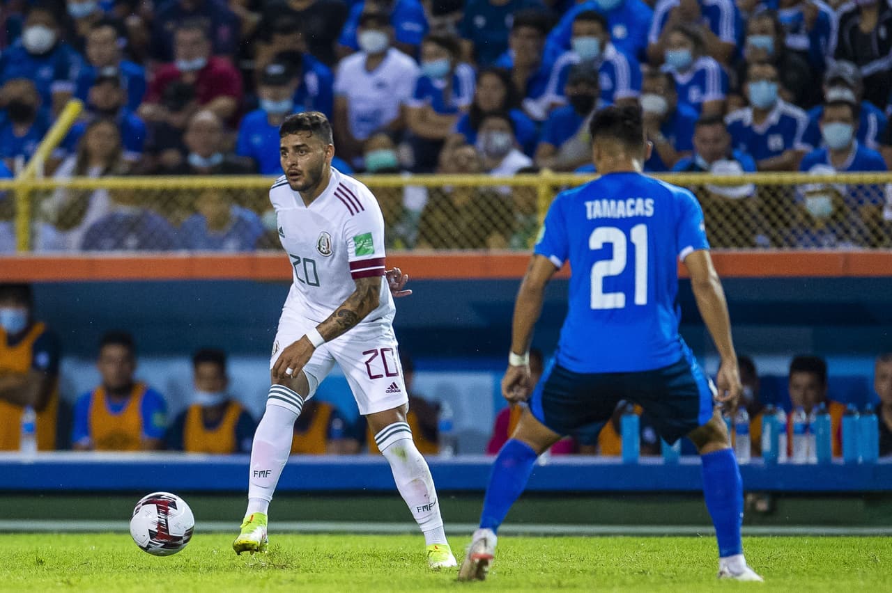Con anotaciones de Héctor Moreno y Raúl Alonso Jiménez, México vence 0-2 a El Salvador.