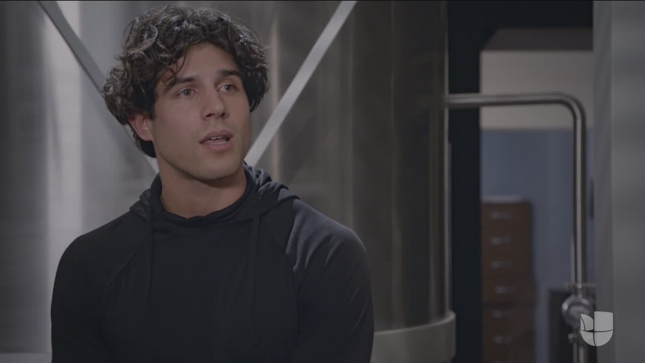 "Con ‘El Güero’ Castro sé que estoy donde debo estar y sé que es el mejor lugar", confesó el actor a Notimex sin saber que meses más tarde Bárbara se convertiría en su novia.