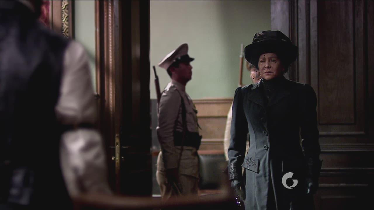 Mercedes, la madre de Madero, lo visita para informarle que Sara está bien y que buscó refugio en la embajada de Japón.