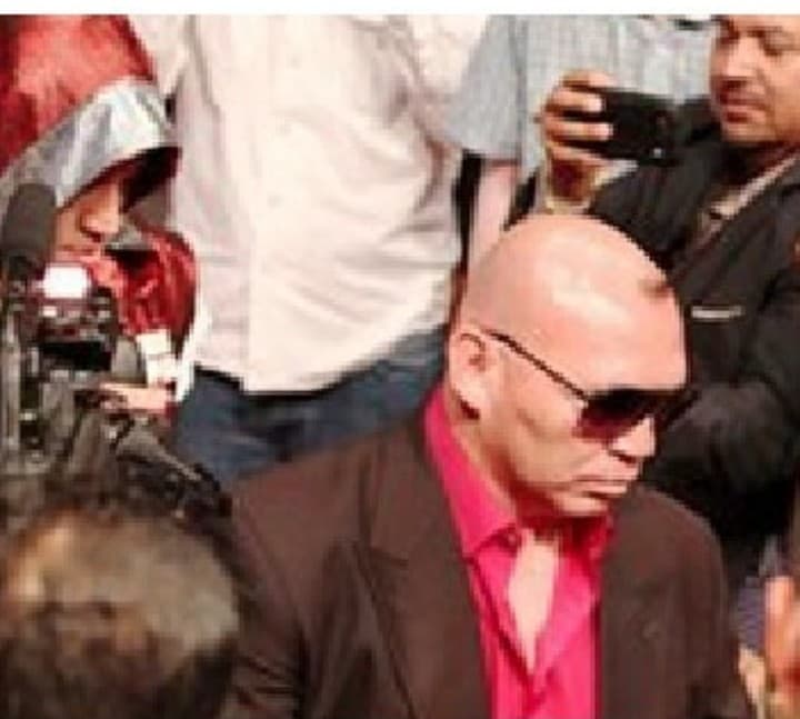 Desde que se retiró, Páez dice que solo se mantiene en contacto con su familia y a ciertas personas de los medios. 
<br>