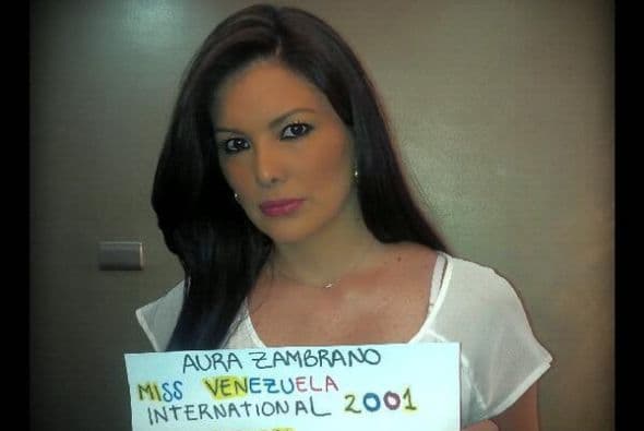 Aura Zambrano, Miss Venezuela Internacional 2001, pidió ayuda y rezos para Venezuela. Fotografía tomada de Twitter.