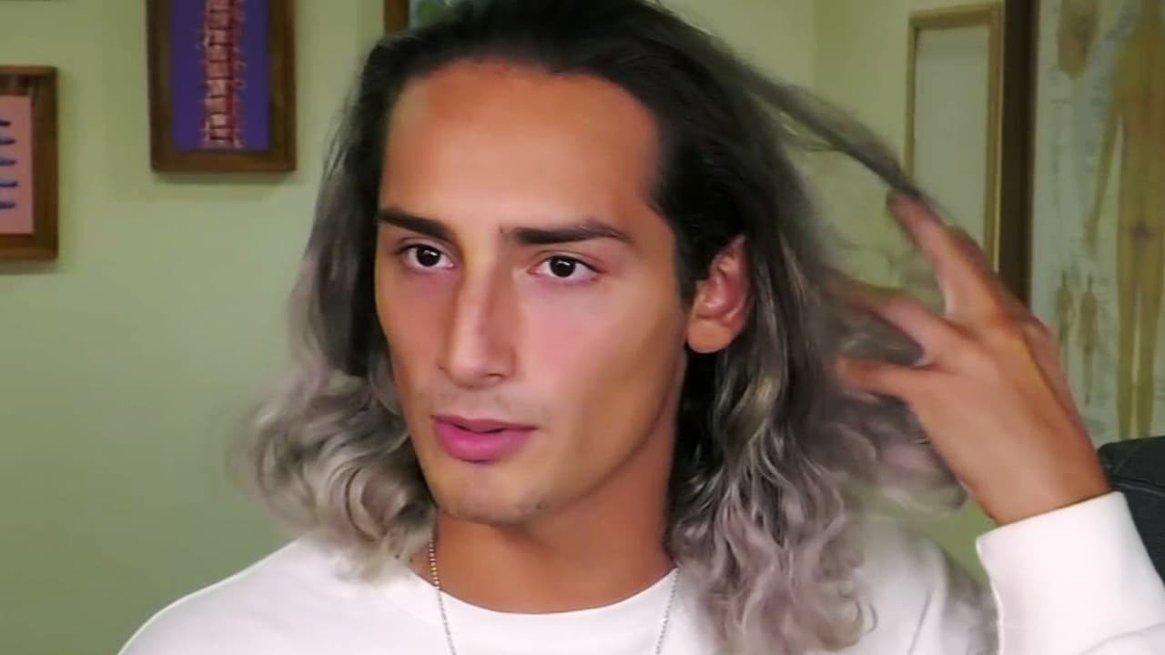 Tras polémico cambio de look, Emilio Osorio anticipa "un desnudo" para el lanzamiento de su nuevo disco