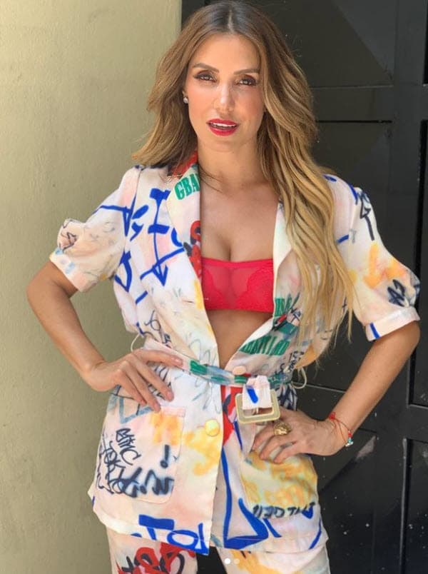 Andrea debutó a los 8 meses de nacida al interpretar al hijo de Maribel Guardia en el melodrama 'Seducción'.
<br>