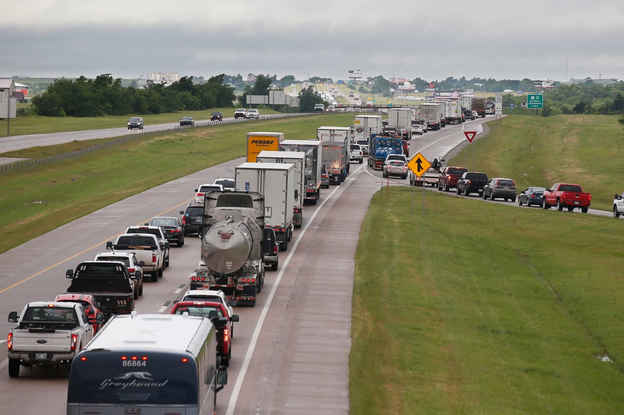 <b>Puesto 8: Oklahoma. </b>Tiene casi el doble de la media nacional (42.7%) de las carreteras en mal estado y 11.8% de los puentes necesitan reparaciones, casi 4 puntos por encima del promedio del país. Tuvo 137 descarrilamientos entre 2015 y 2019, 4.3 por cada 100,000 millas de vías.