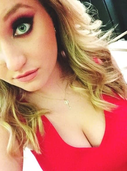 Apenas en julio de este año, Fernanda Castro realizó una sesión de 
<b><a href="https://heraldodemexico.com.mx/tendencias/fernanda-castro-revela-como-fue-ser-hijastra-de-pena-nieto/" target="_blank">preguntas y respuestas</a></b> en su cuenta de Instagram.