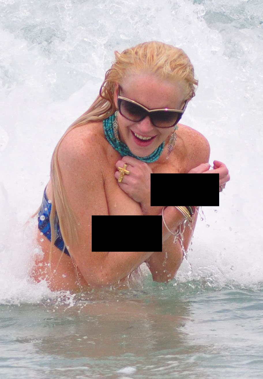 ¡Upps! El mar hizo de las suyas con las 'nenas' de Lindsay Lohan.