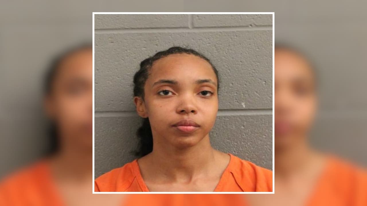 Una madre es arrestada por abandonar a su hijo pequeño en las calles de Houston por varias horas