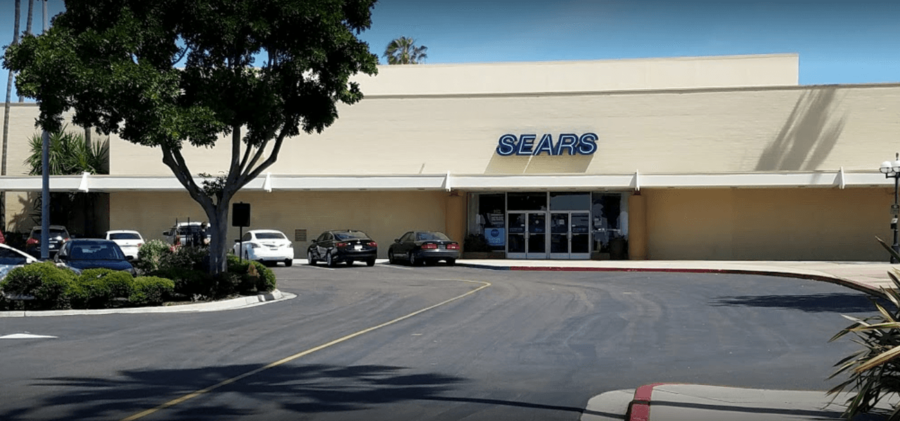 Localizada en el Chula Vista Center, en el 565 de la calle Boradaway, en
<b>Chula Vista</b>.