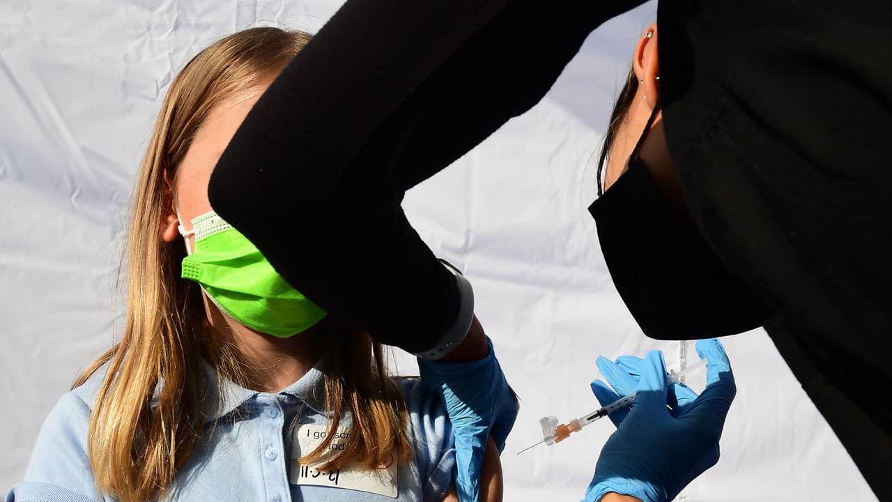 Vacunación contra el covid-19: escuelas en Miami-Dade comenzarán a inmunizar a niños entre 5 y 11 años