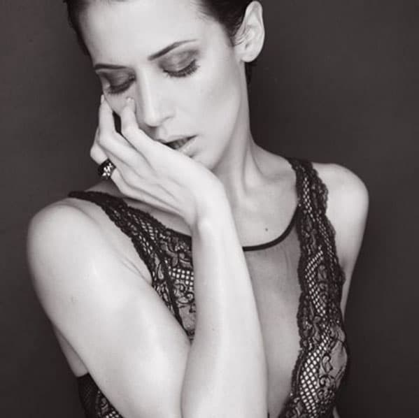 Fernanda ha construido su carrera como actriz en escenarios teatrales y en cine.