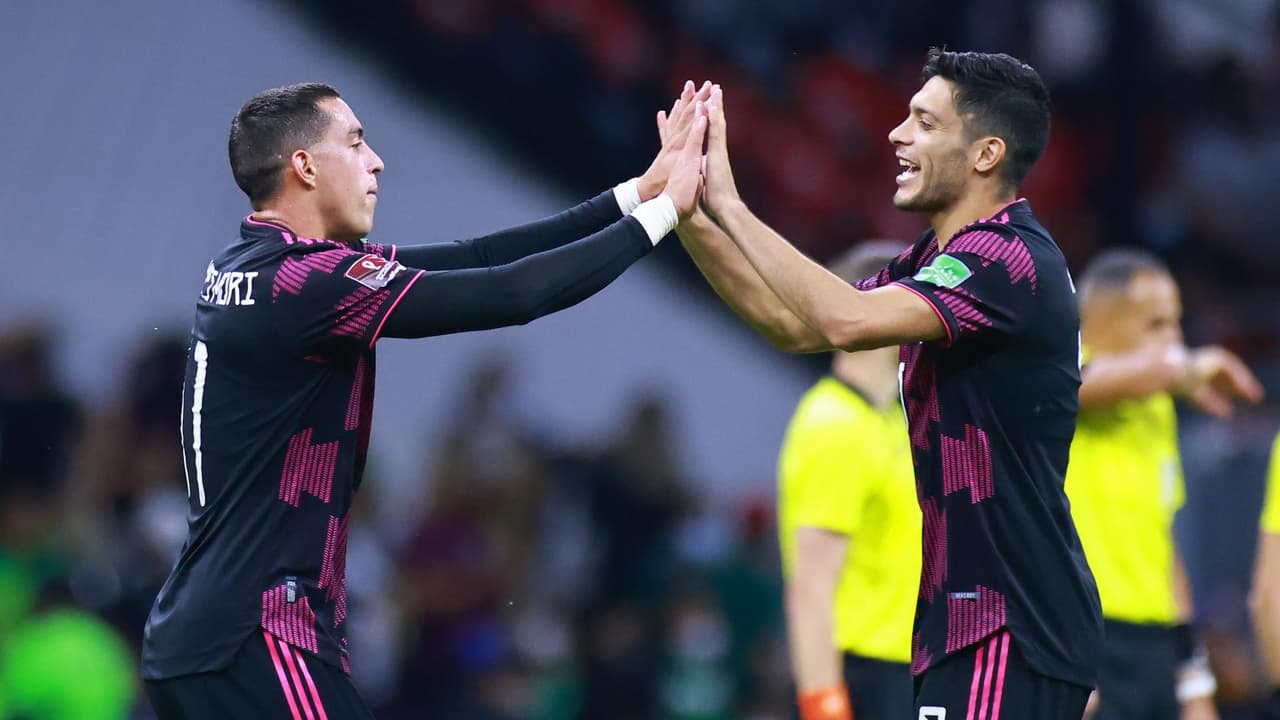 El peculiar intercambio entre Raúl Jiménez y Rogelio Funes Mori