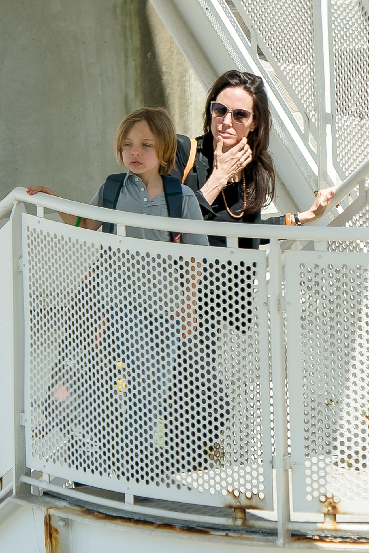 Angelina estuvo siempre al pendiente de todos sus hijos.