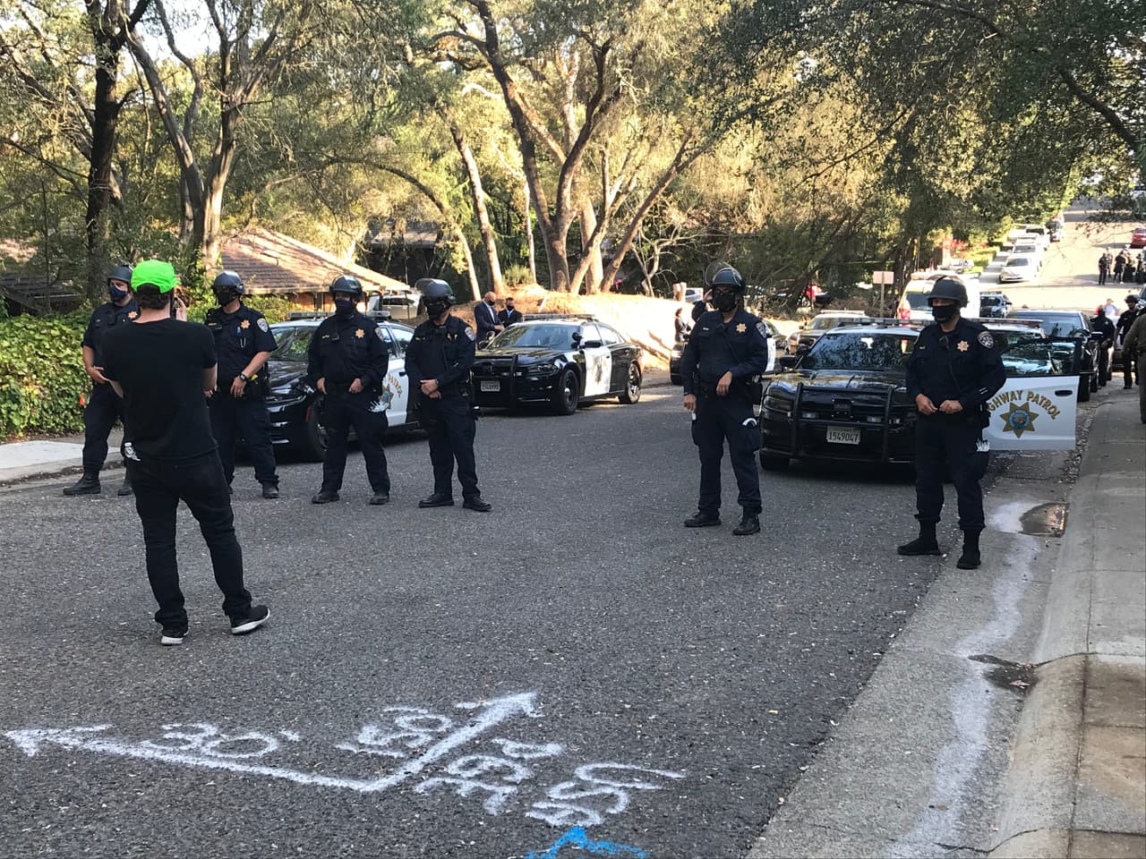 En los últimos meses, se han liberado a miles de internos que no fueron condenados por crímenes de armas o agresión, como una medida para reducir el riesgo de contagios de coronavirus en las prisiones y cárceles en el estado.