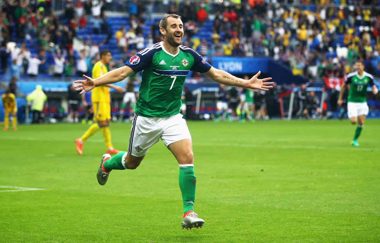 Eslovaquia e Irlanda del Norte aseguraron lugar entre los mejores terceros