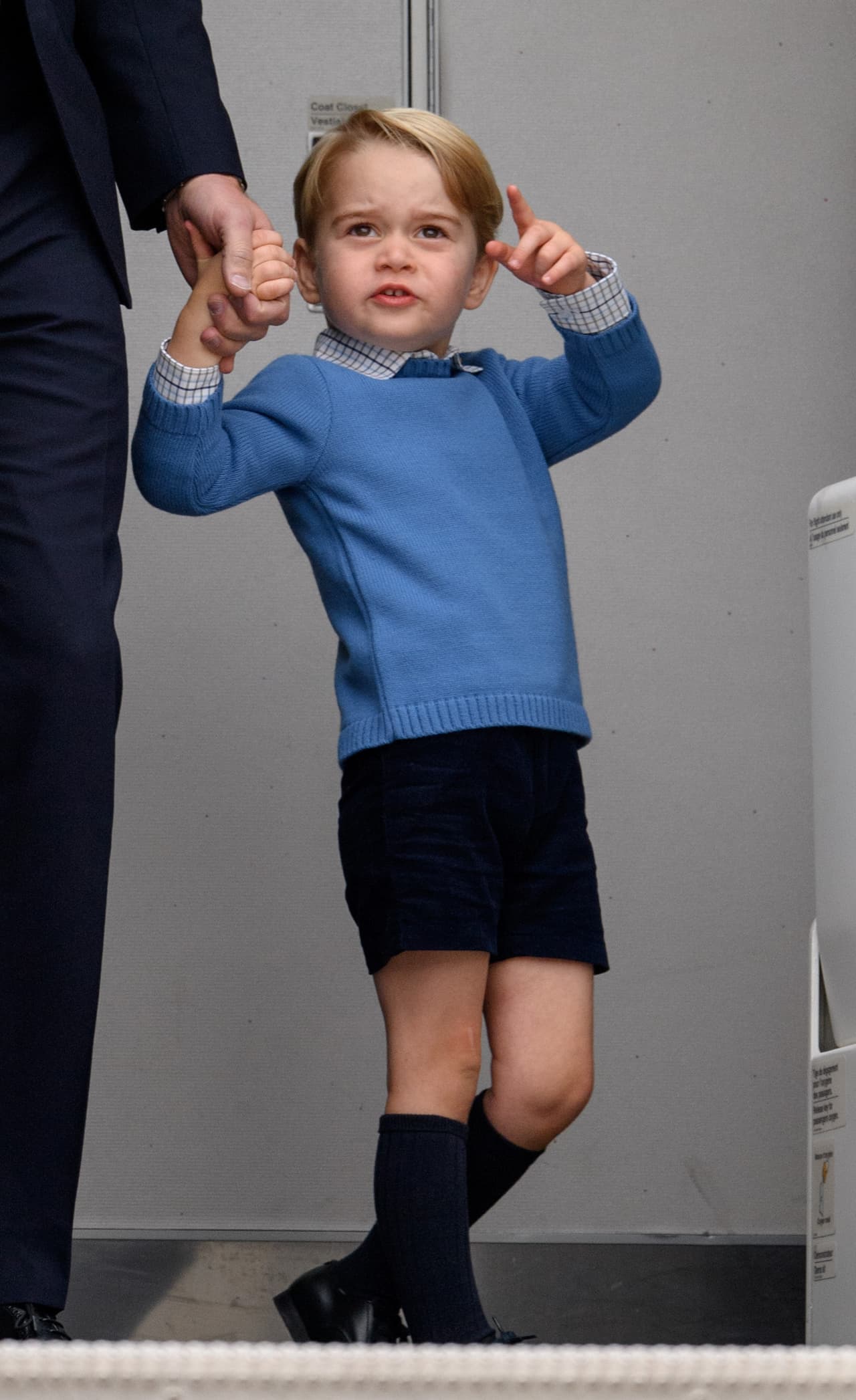 Los pantalones cortos son un básico del veranoy el 
<b>príncipe George</b> siempre se ve muy cómodo ellos.