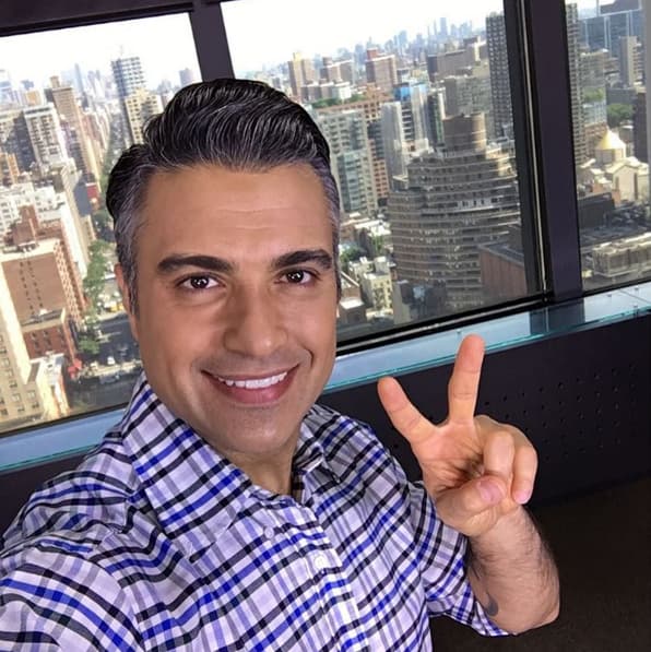 Así que para Camil no sólo es importante brillar en Hollywood, también quiere mantener en alto a los latinos.