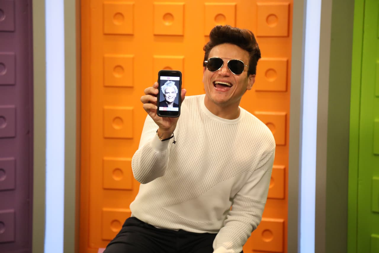 A tal punto que logramos saber cómo se verá en unos cuantos años. A Silvestre Dangond lo que más le gustó es cómo lucirá su pelo en el futuro.