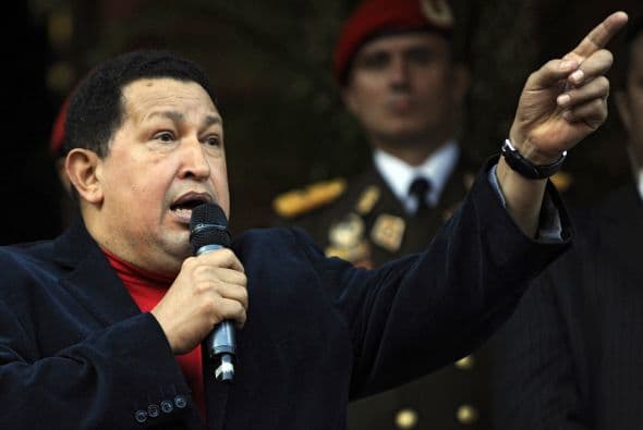Chávez, de 58 años, llegó la madrugada del lunes a esta capital donde fue recibido por su par cubano Raúl Castro, quien lo había despedido a su regreso a Venezuela tras un tratamiento en cámara hiperbárica