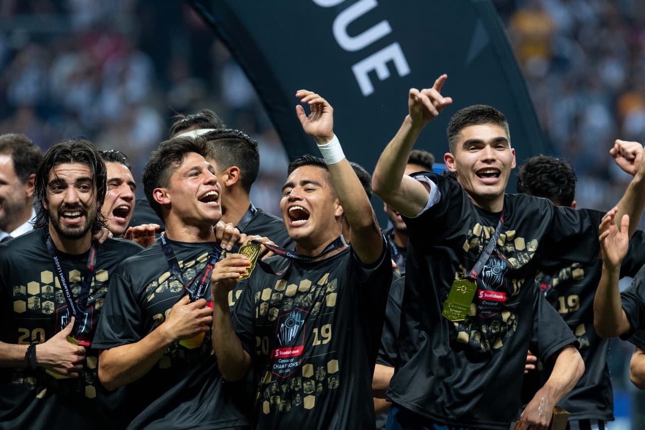 Así se vivieron los festejos de los Rayados del Monterrey tras imponerse en la Final de la Liga Campeones a los Tigres de la UANL en el Estadio BBVA.