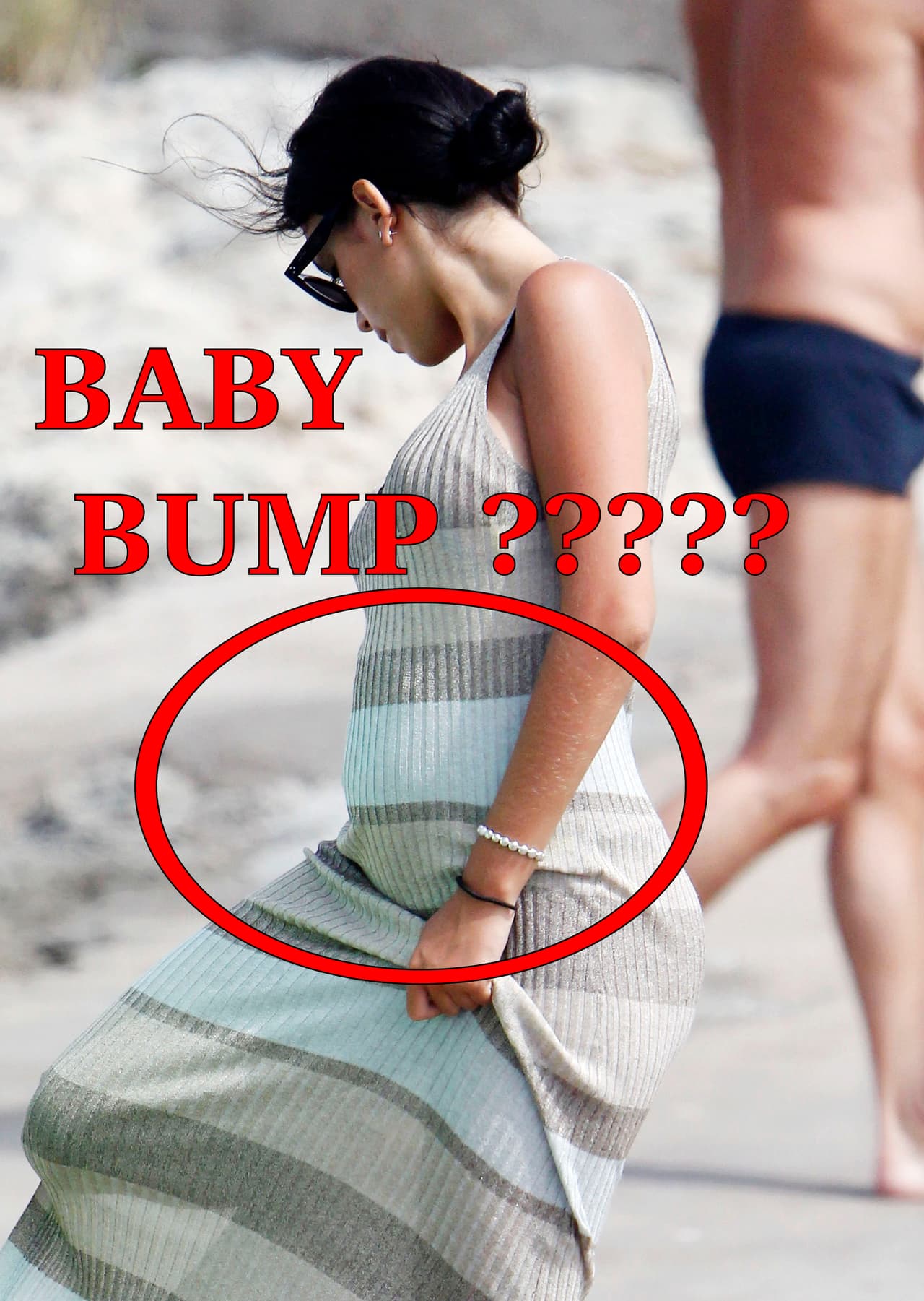 Ya se empieza a ver la silueta de una pancita naciente por su embarazo.