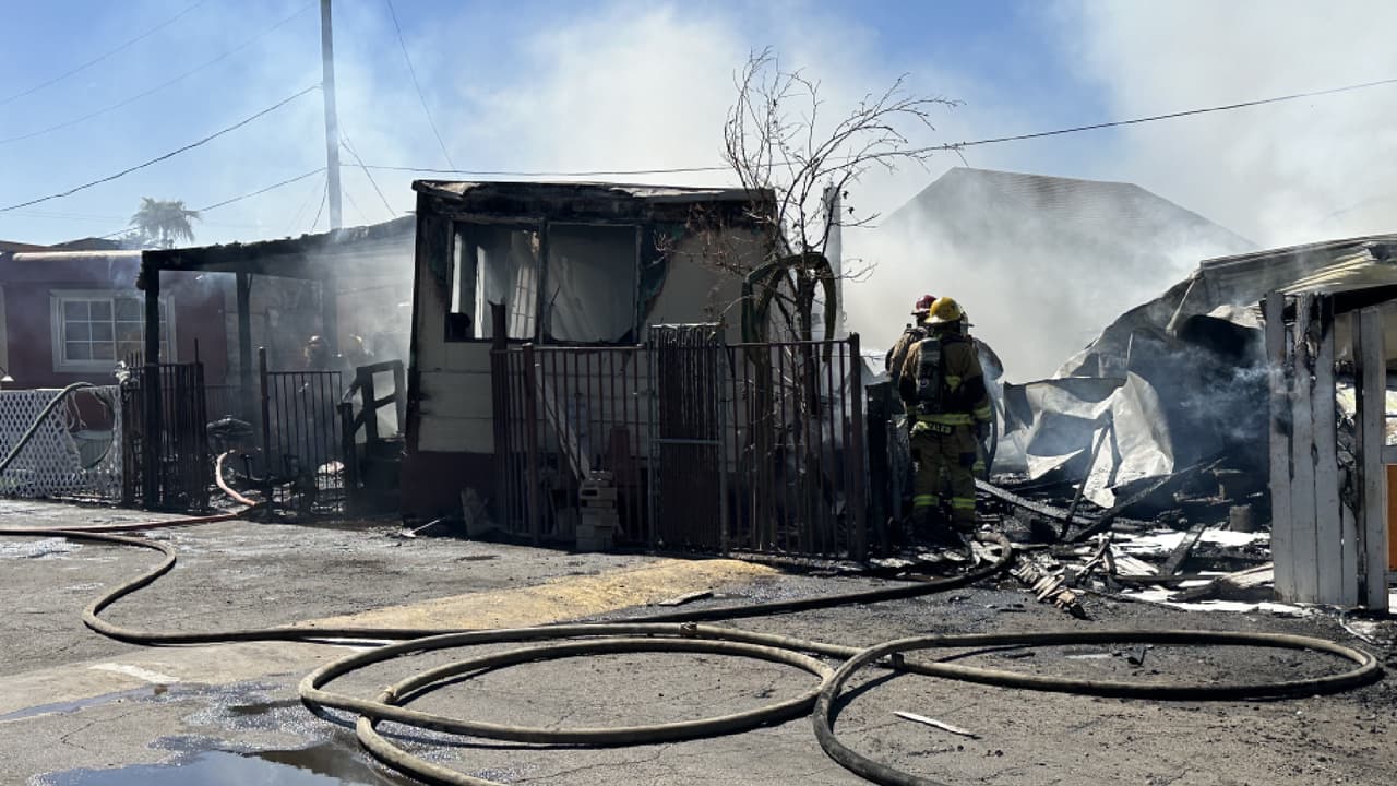 Ningún bombero resultó herido durante las operaciones. El Programa de Asistencia Comunitaria apoya a los residentes desplazados con sus necesidades. Ya se investiga el origen y la causa del incidente.