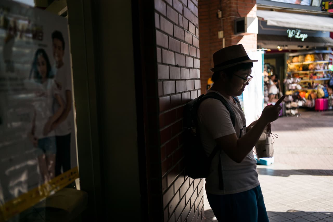 <h2 class="cms-H2-H2">Taiwán</h2>
<br>
<br>En diciembre de 2022, Taiwán impuso una prohibición de TikTok en el sector público después de que el FBI advirtiera que TikTok representaba un riesgo para la seguridad nacional. Los dispositivos gubernamentales, incluidos los teléfonos móviles, las tabletas y las computadoras de escritorio, no pueden usar software fabricado en China, que incluye aplicaciones como TikTok, su equivalente chino Douyin o Xiaohongshu, una aplicación de contenido de estilo de vida chino.