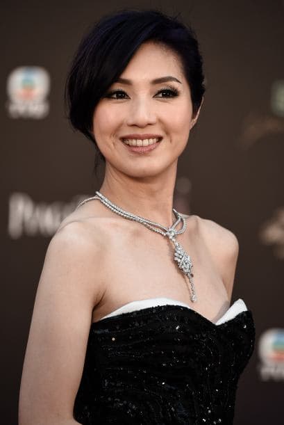 Eso sí: no te recargues demasiado de joyas.