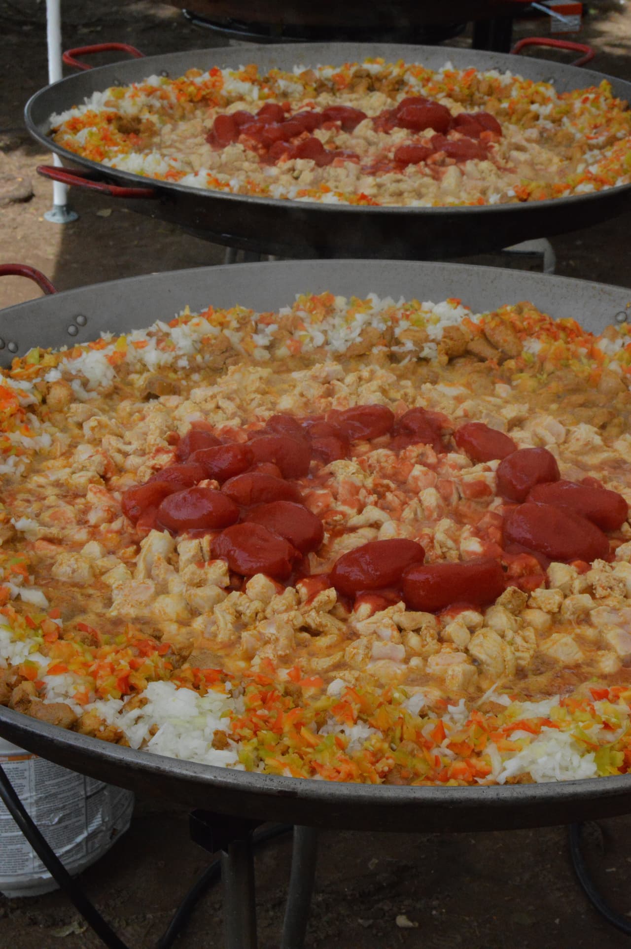 Más de mil personas afectadas por el huracán Irma en Loíza han pasado por el Boys & Girls Club del barrio Medianía Alta para buscar su plato de comida caliente elaborado por más de 30 chefs de toda la isla coordinados por la Chef Marilyn.