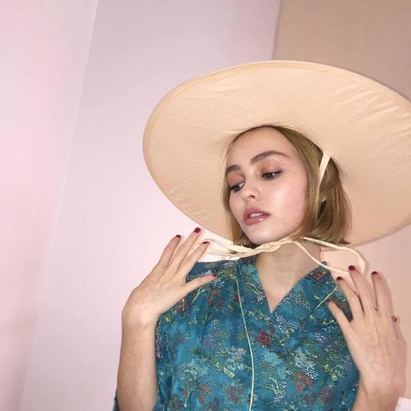 No debes de tener miedo a experimentar con nuevos looks, tal como lo hace Lily.