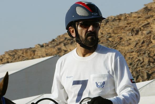 #10. Mohammed bin Rashid (@HHShkMohd). El Primer Ministro de los Emiratos Árabes Unidos y gobernante de Dubai se colocó en el puesto número 10. En un estudio reciente, fue clasificado como el segundo usuario de Twitter más conectado en su país. Regularmente, comparte sus pensamientos, planes futuros, eventos y logros.