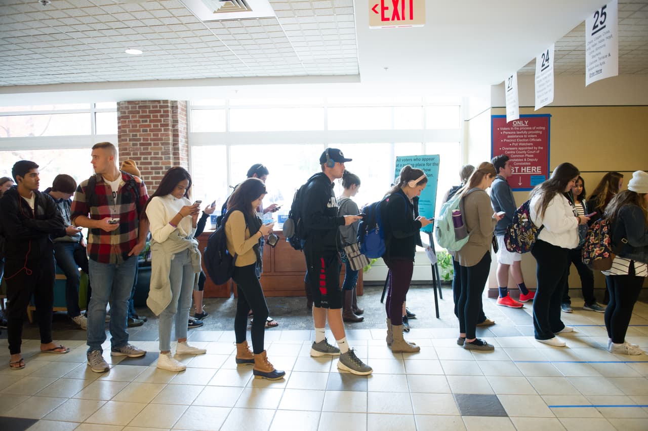 Hubo una gran participación a las urnas. Algunos se lamentaron por las filas.