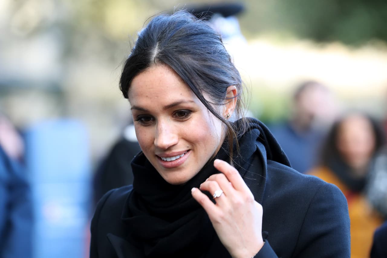 “Querido príncipe Harry. Aun no es tarde. Está claro que Meghan Markle no es la mujer adecuada para ti… Meghan está realizando la mejor actuación de su vida… es una mujer hastiada, superficial y vanidosa”, escribe en la carta que fue enviada a la revista ‘In Touch’.