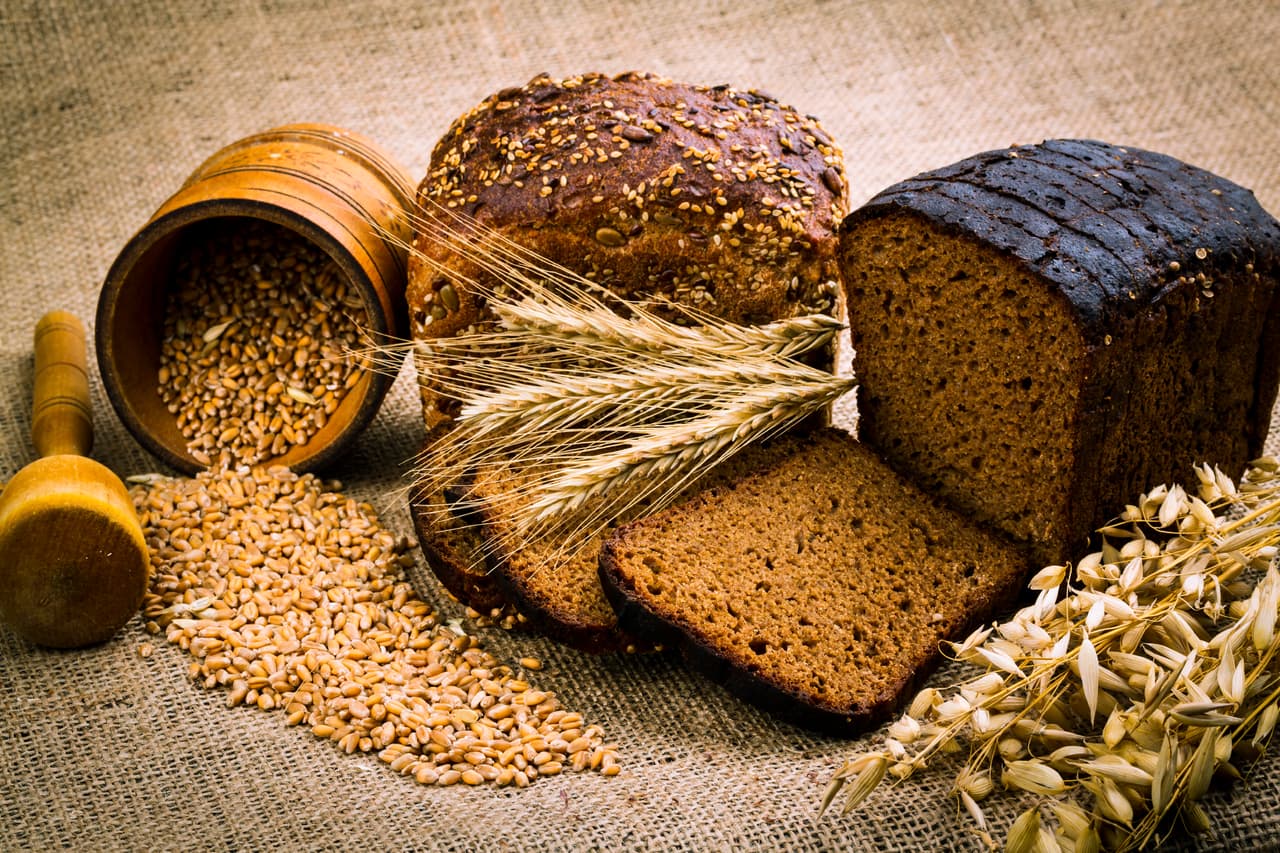 Es hora de darle al pan el lugar que merece en nuestra mesa. No tiene por qué ser un simple acompañamiento, o algo para "llenar la barriga". Checa estos deliciosos ‘pairings’ y maridajes entre tipos de panes y comidas. Texto: Flor Rodríguez, cocinera y bloguera.